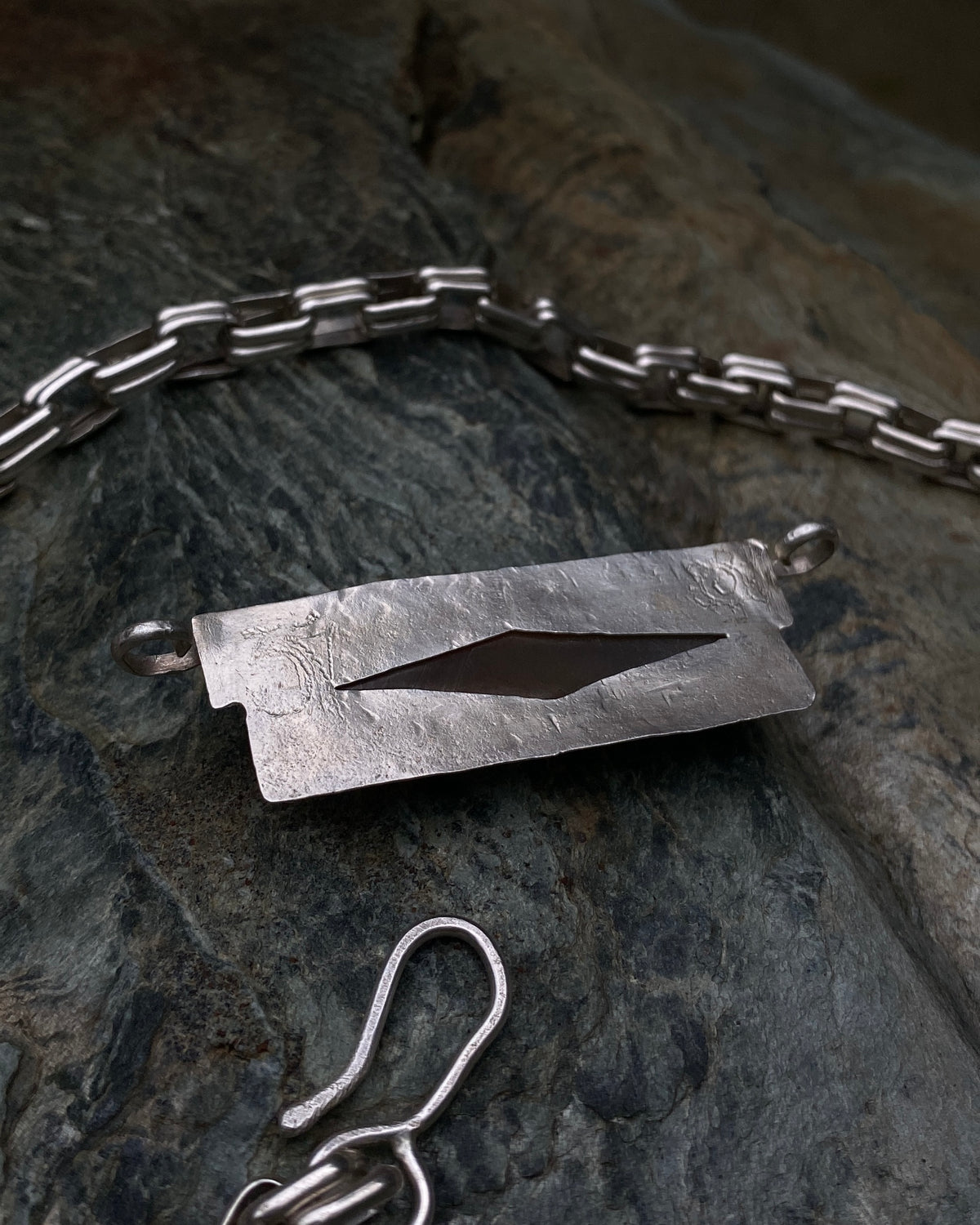 Double link chain with Carnelian pendant